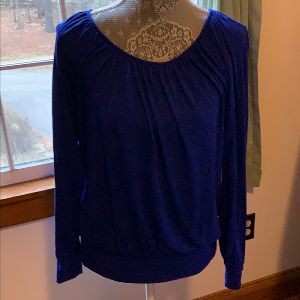 Ellen Tracy Long-Sleeved Top
